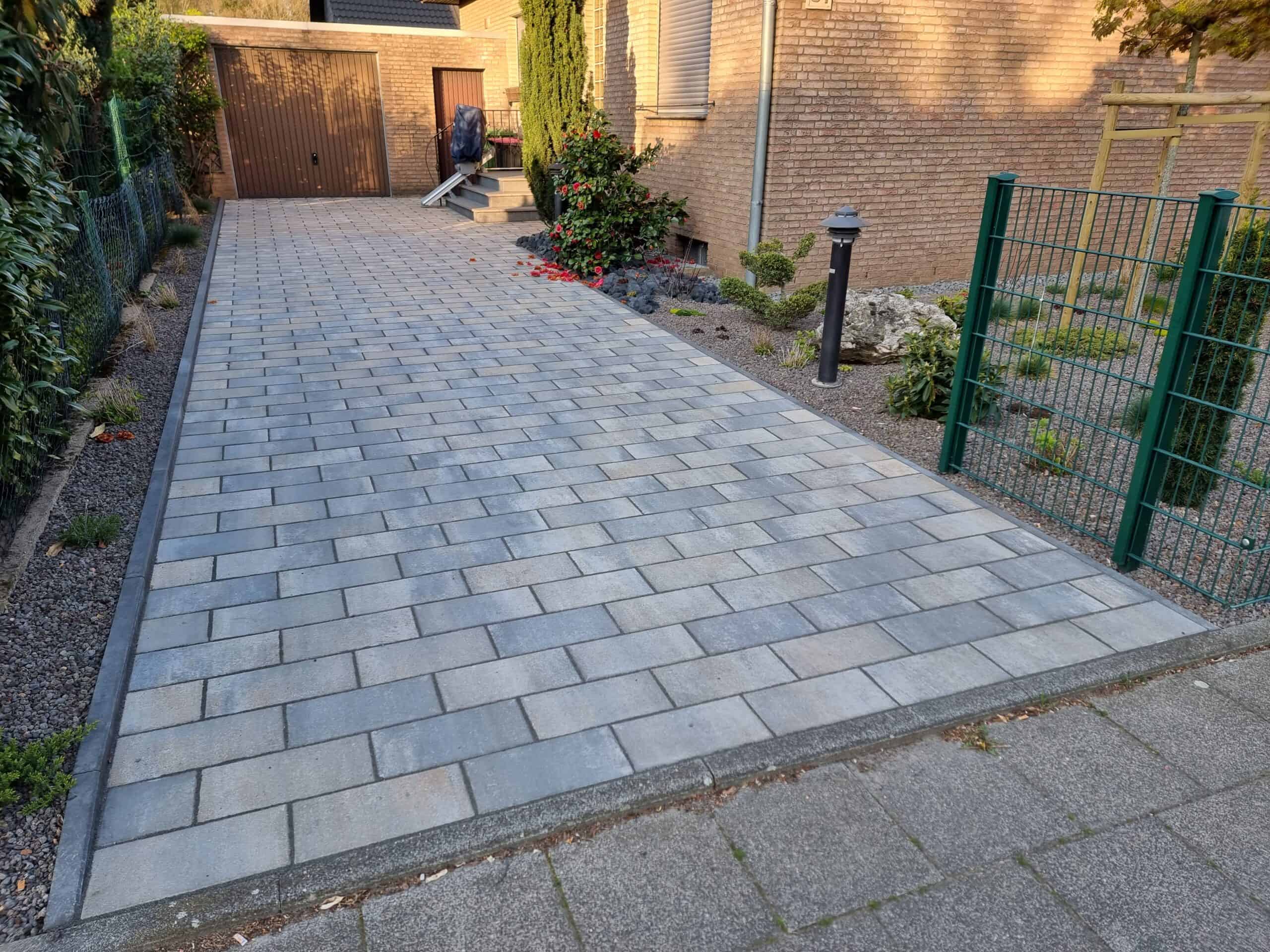 Einfahrt1